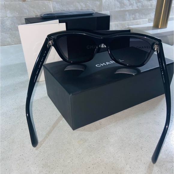 100% AUTH SQUARE CHANEL POLARIZED SUNGLASSES BLACK RECEIPT , CASE , TAG - Picture 6 of 17